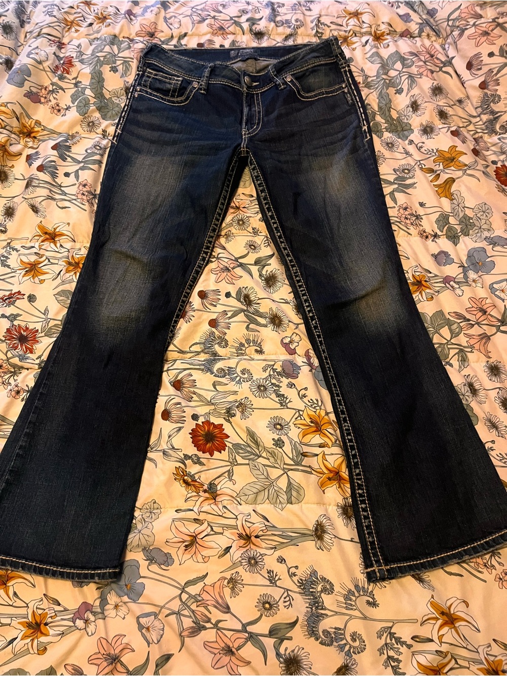 Silver Denim Jeans Women's Dark Blue Flare Jeans
